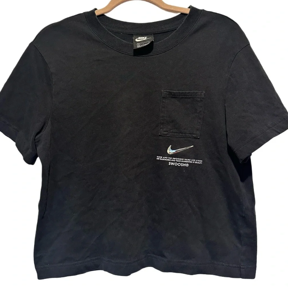 Nike top size s cropped